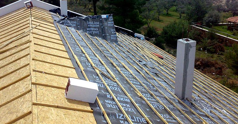 Menderes EPDM Kauçuk Çatı – OSB üzerine serilmiş nefes alan su yalıtım örtüsü ve çıtalama Menderes EPDM Kauçuk Çatı – OSB üzerine serilmiş nefes alan su yalıtım örtüsü ve çıtalama