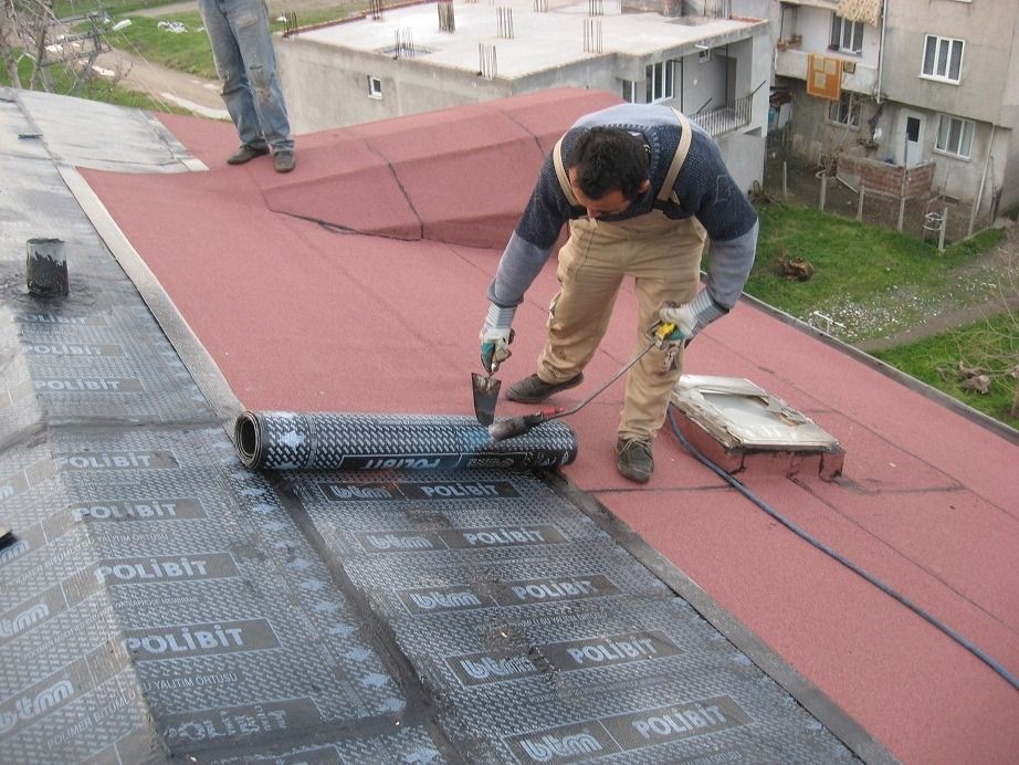 Menderes EPDM Kauçuk Çatı – düz çatıda arduvazlı bitümlü membran serimi Menderes EPDM Kauçuk Çatı – düz çatıda arduvazlı bitümlü membran serimi